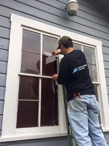 cracked window repair Lorton VA