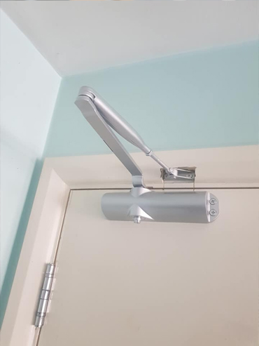 commercial glass services in Alexandria, VA