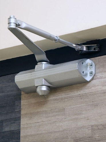 commercial glass services in Alexandria, VA